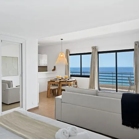 Mediterraneo Beachfront 6 - Center * Marbella